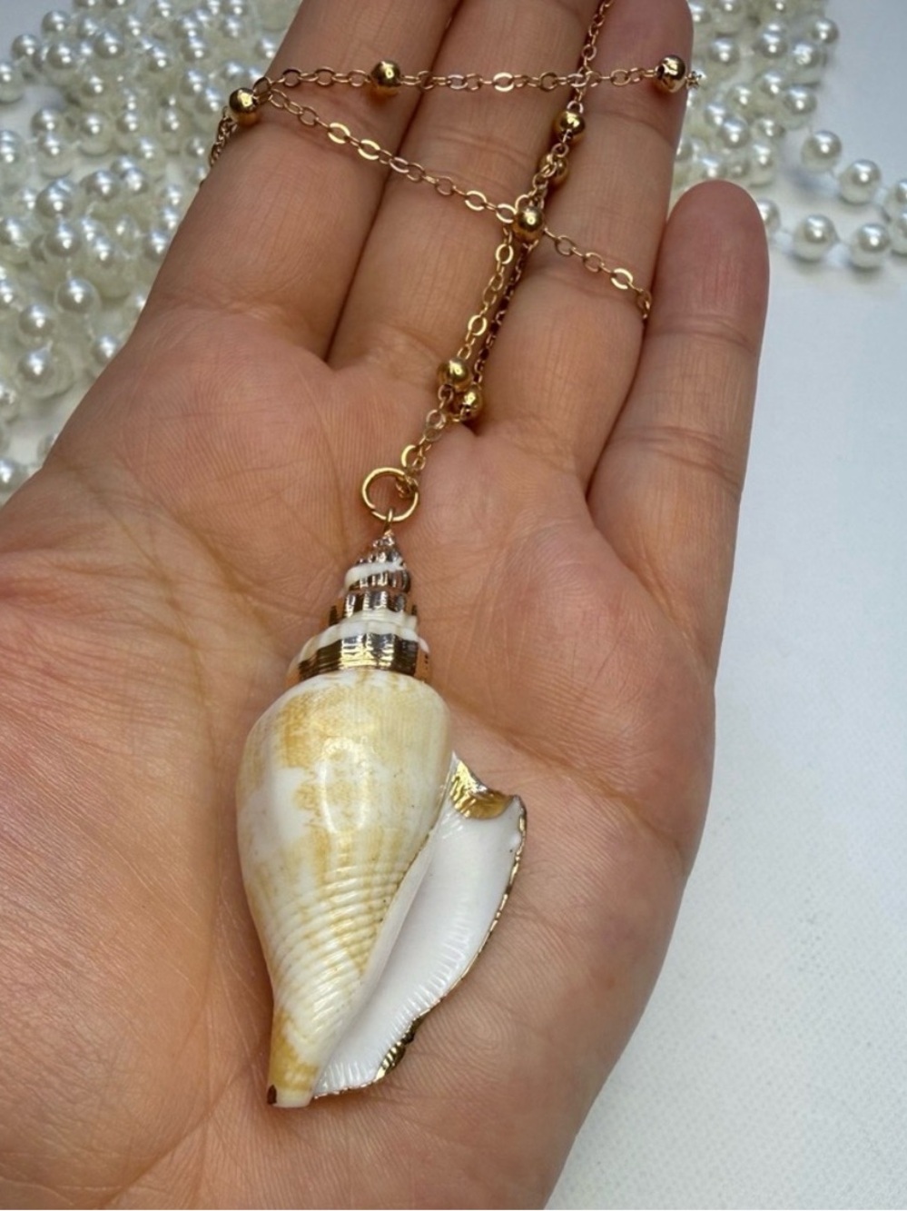 Gold and Cream Shell Pendant Necklace